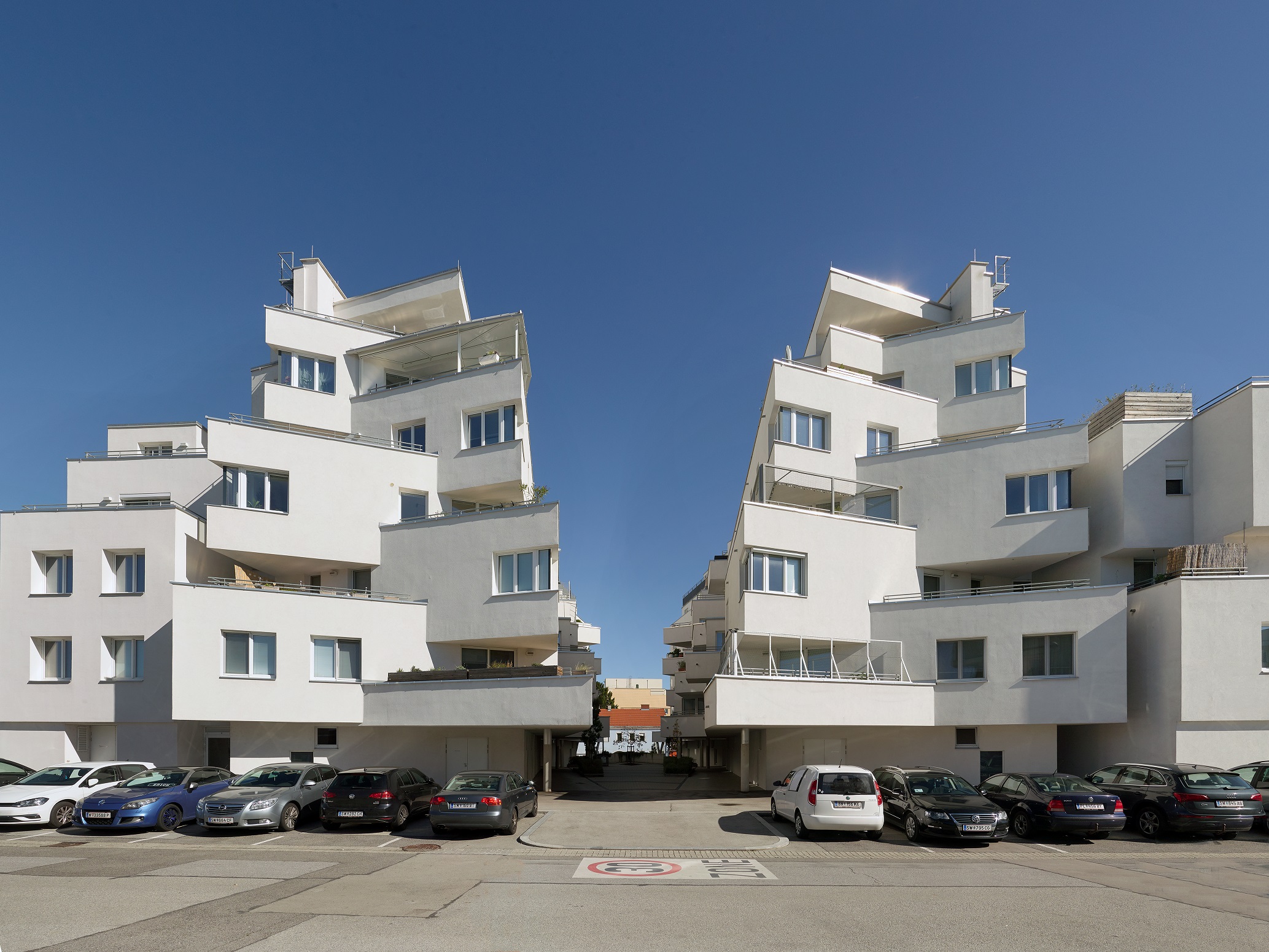 Alanova S_zent P86 P35MB.jpg